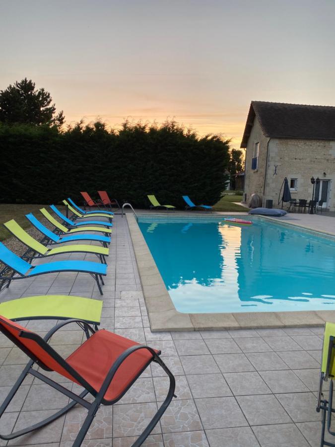 Kourline Villalunoterie Futuroscope Piscine Spa Oyre Bagian luar foto